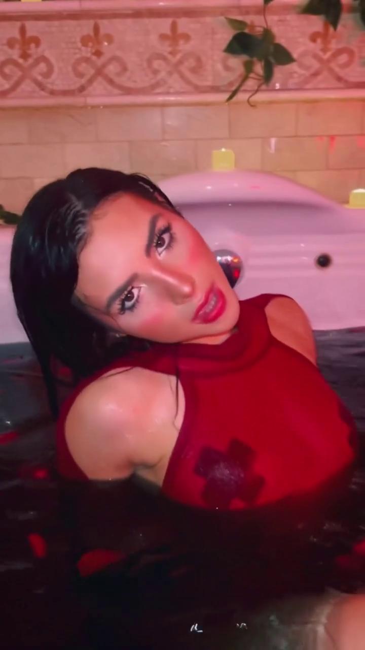 andrea_botez_nipple_pasties_wet_bodysuit_video_leaked-anipoe andrea botez nipple pasties wet bodysuit video leaked anipoe