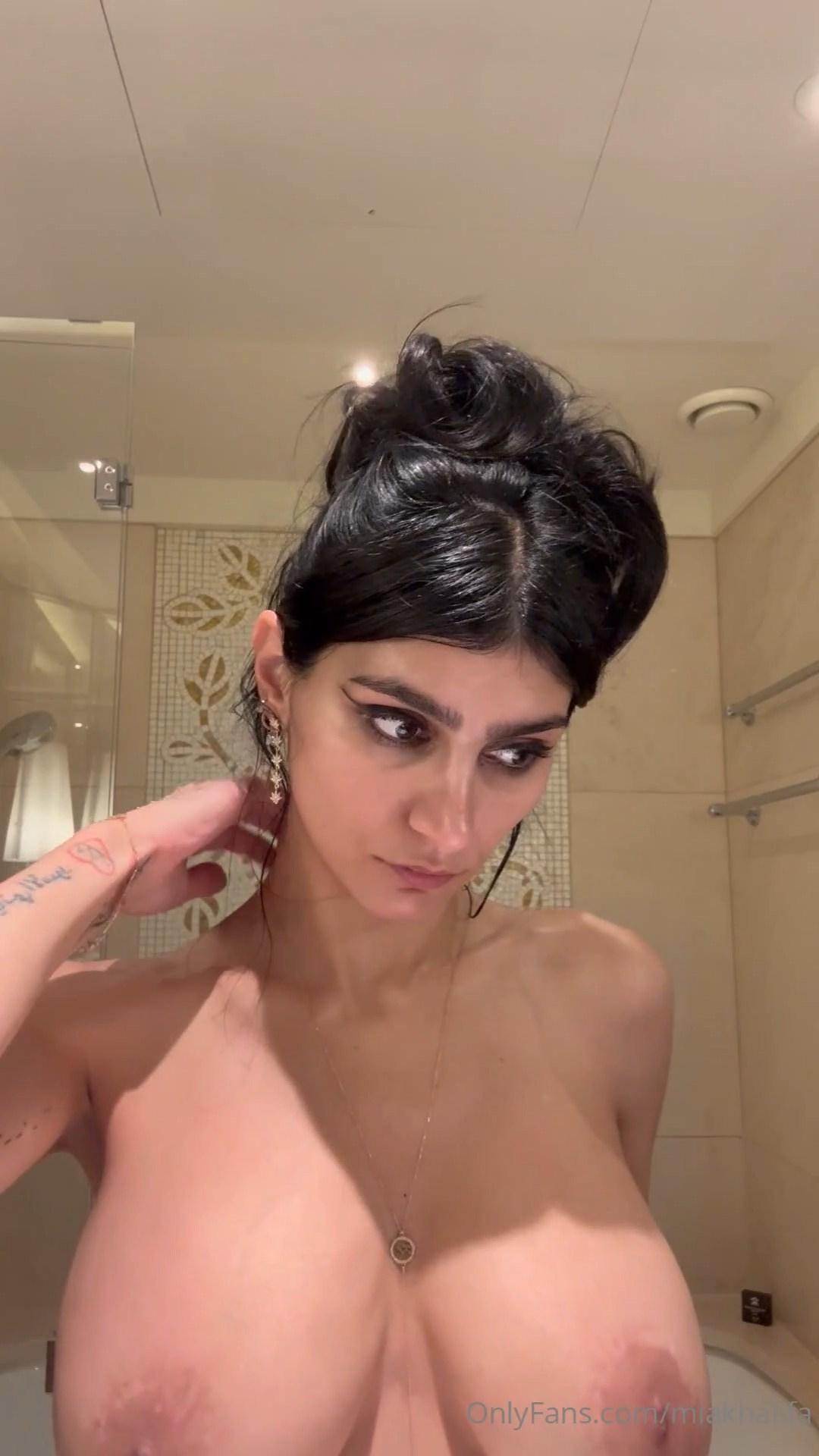 mia khalifa nude teethbrushing onlyfans video leaked kpfwea