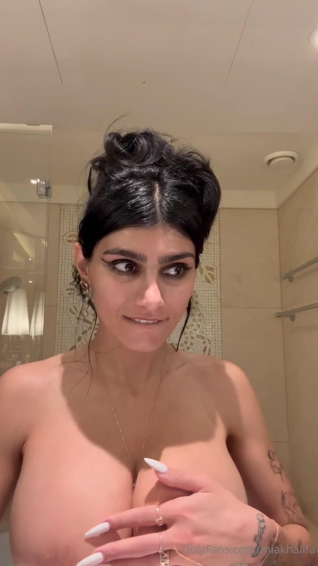 mia khalifa nude teethbrushing onlyfans video leaked vkbhnd