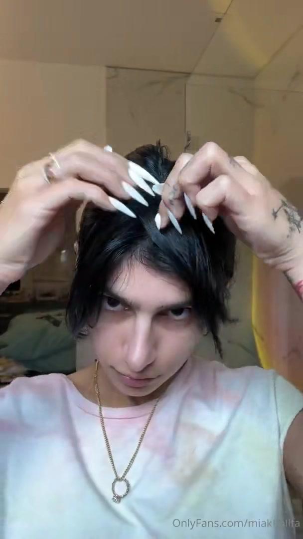 mia khalifa nude bathroom onlyfans livestream leaked