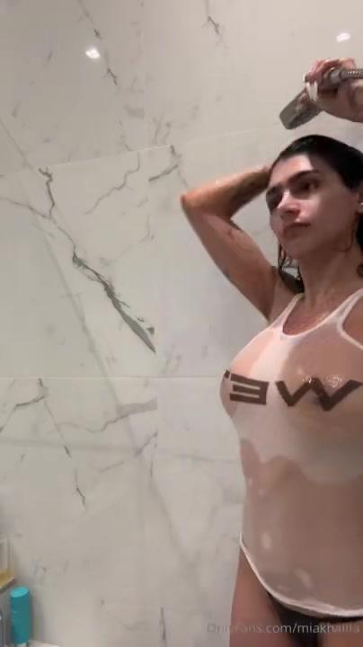 mia khalifa nude wet tank top onlyfans video leaked