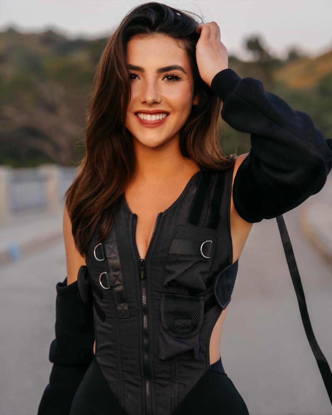 andrea_botez_sexy_sheer_tights_set_leaked-iwfjxt andrea botez sexy sheer tights set leaked