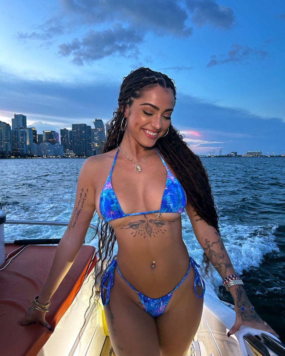 malu_trevejo_sexy_bikini_boat_onlyfans_set_leaked-urspob malu trevejo sexy bikini boat onlyfans set leaked urspob