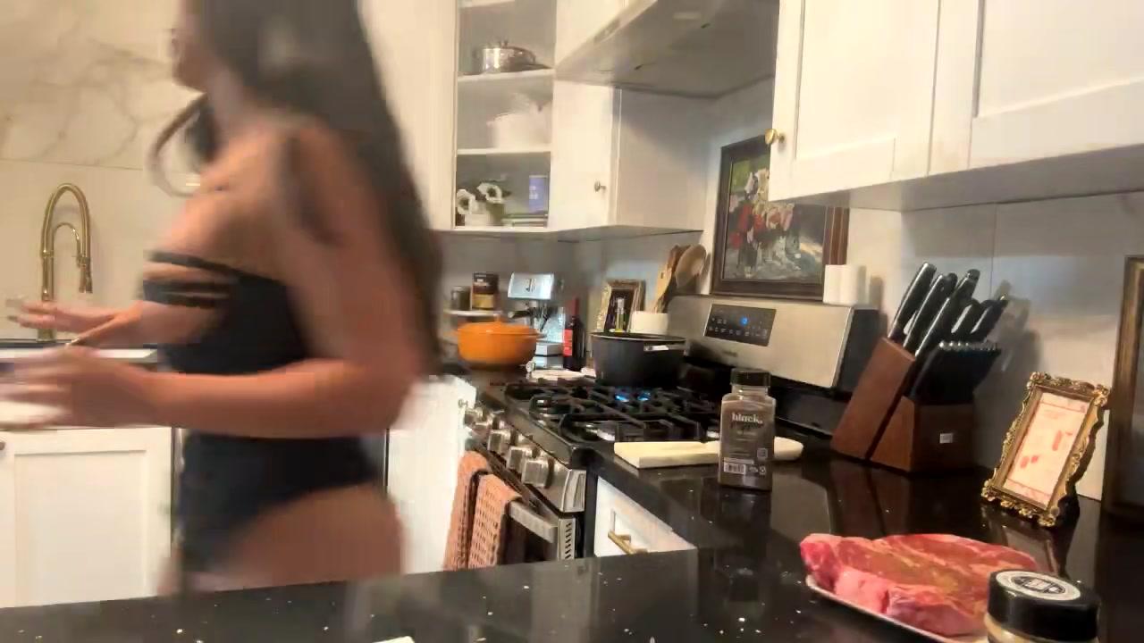 emily_rinaudo_lingerie_kitchen_livestream_onlyfans_video_leaked-ihqbue emily rinaudo lingerie kitchen livestream onlyfans video leaked ihqbue