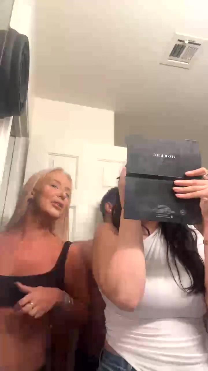 tana mongeau tits ass flash onlyfans livestream leaked vjamhp
