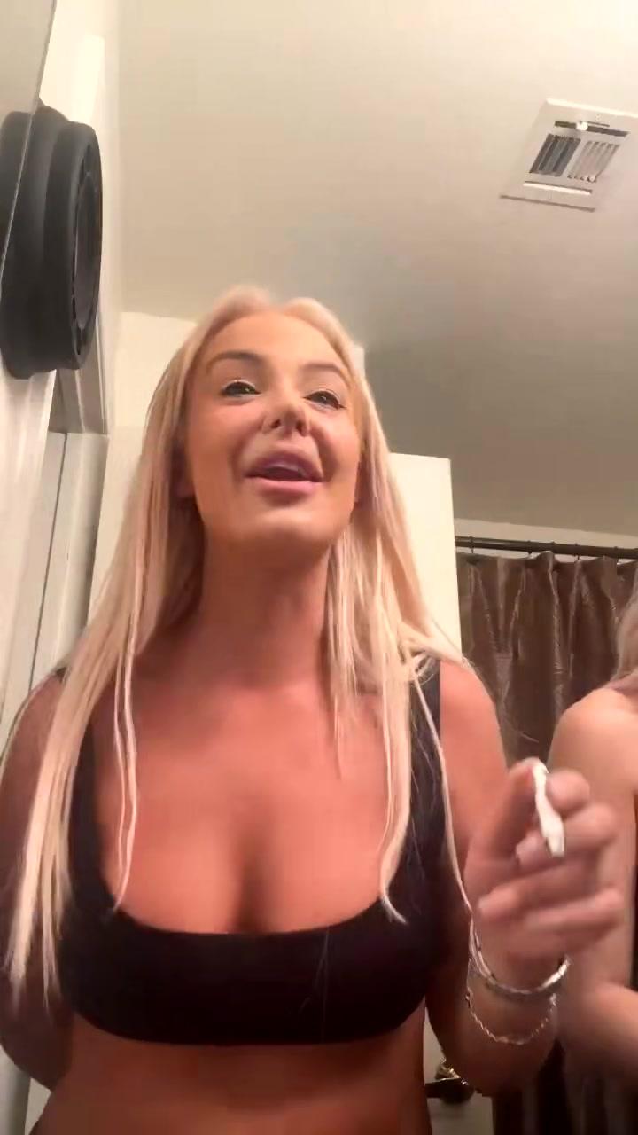 tana mongeau tits flash livestream onlyfans video leaked etcmjl