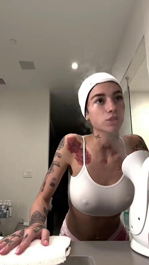 bhad bhabie nipple pokies teasing onlyfans video leaked kjkbmz