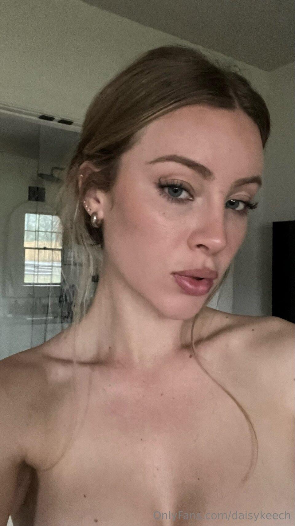 daisy keech nude xmas tease onlyfans set leaked mltbkk influencersgonewild