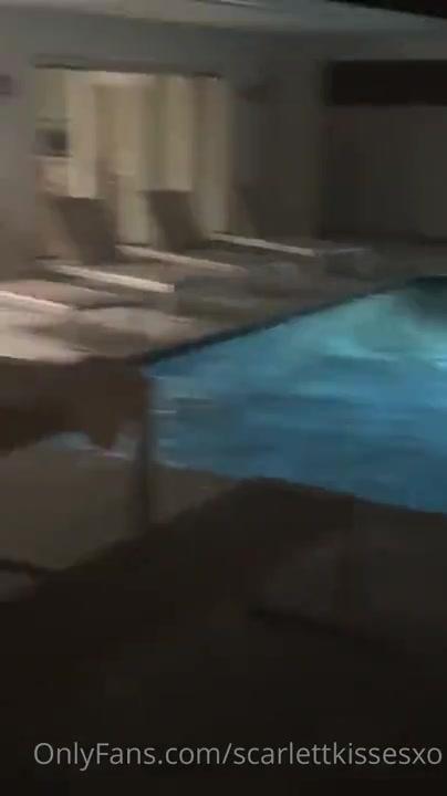 scarlettkissesxo outdoor pool blowjob onlyfans video leaked rkfpom influencers gonewild