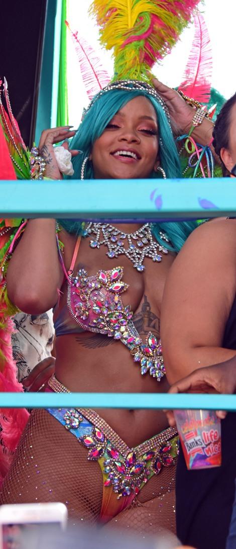 rihanna barbados festival pussy slip leaked losuar influencersgonewild