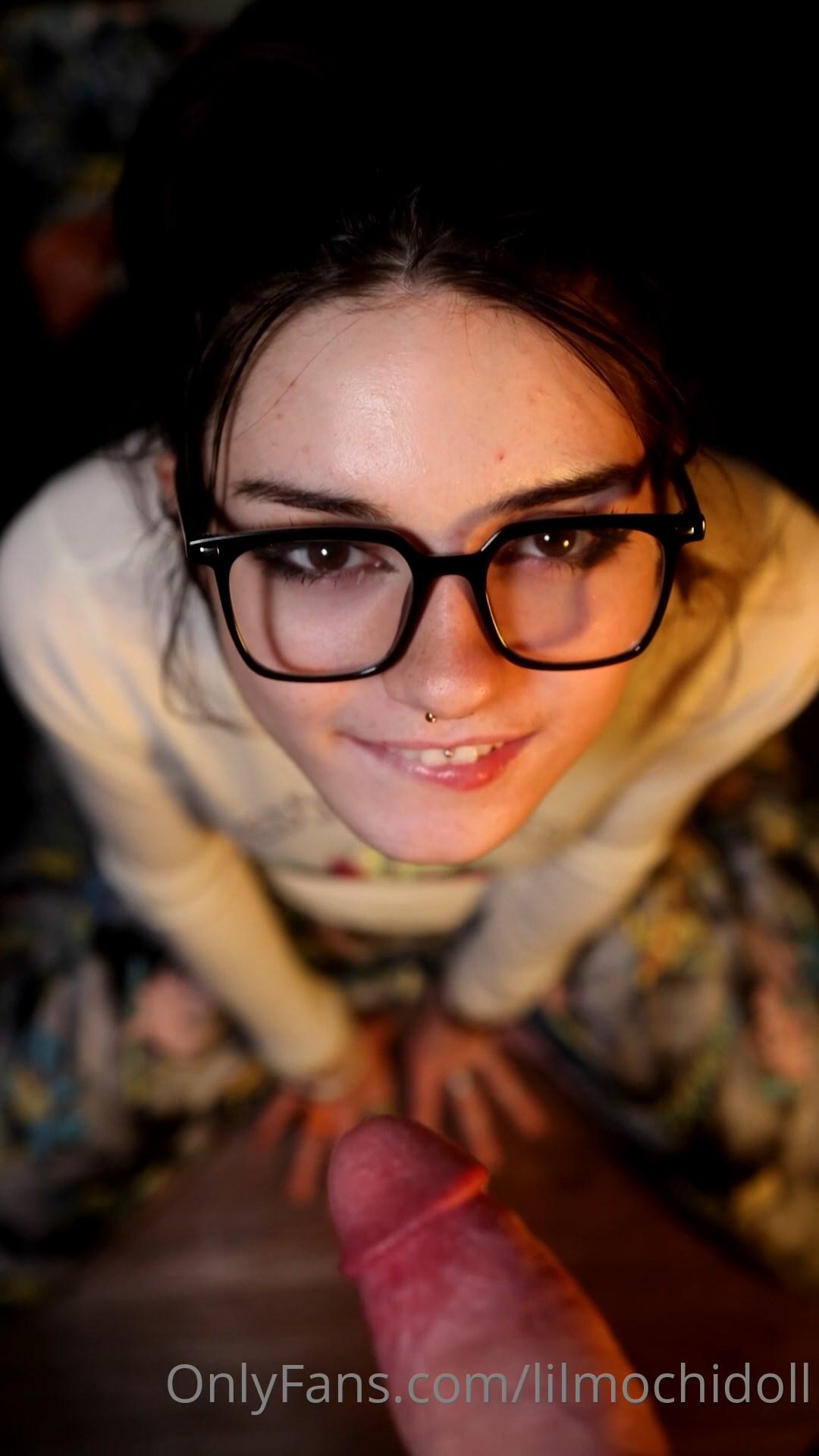 lilmochidoll nude blowjob facial onlyfans video leaked paiyru influencersgonewild