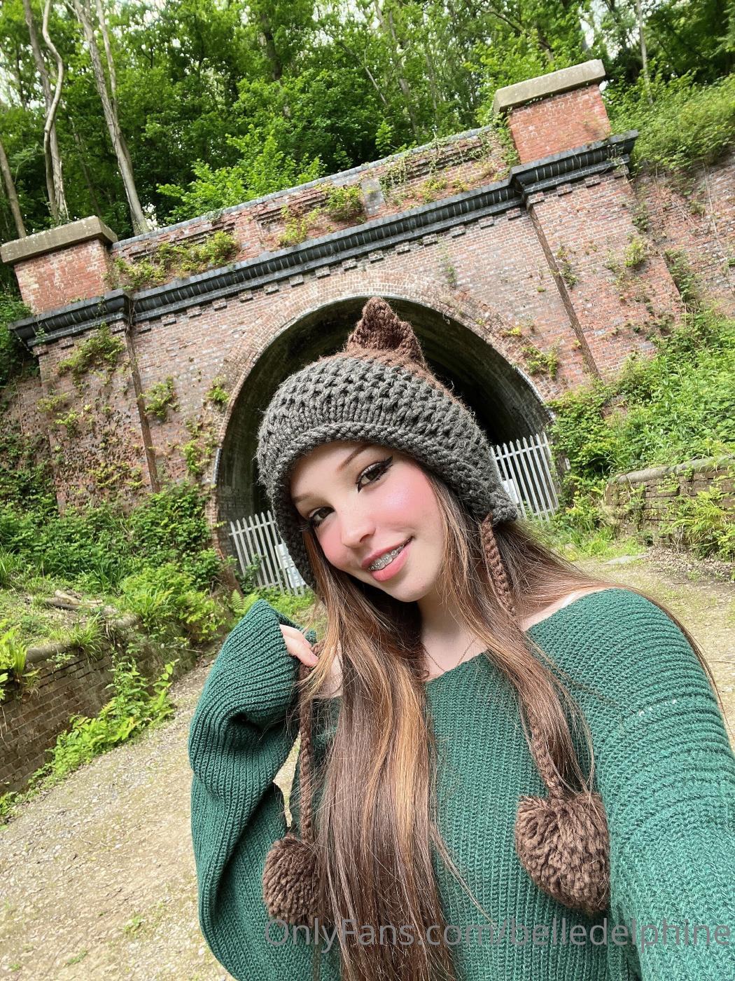 belle delphine pub lunch onlyfans set leaked unhylu influencers gonewild