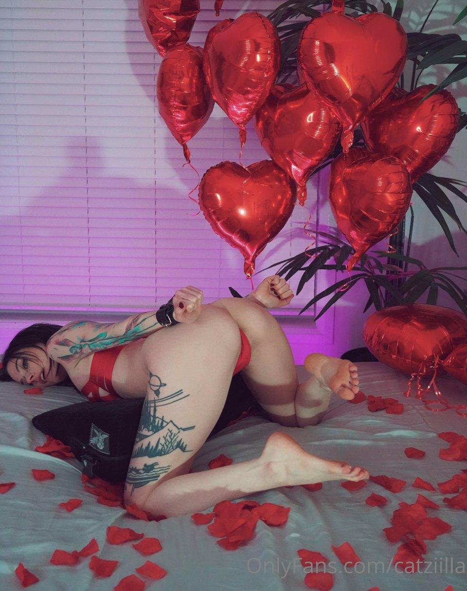 catziilla bondange valentines lingerie onlyfans set leaked zhsttc influencers gonewild