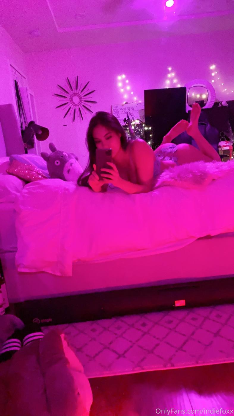 indiefoxx lingerie lounging onlyfans set leaked tqefjj influencers gonewild