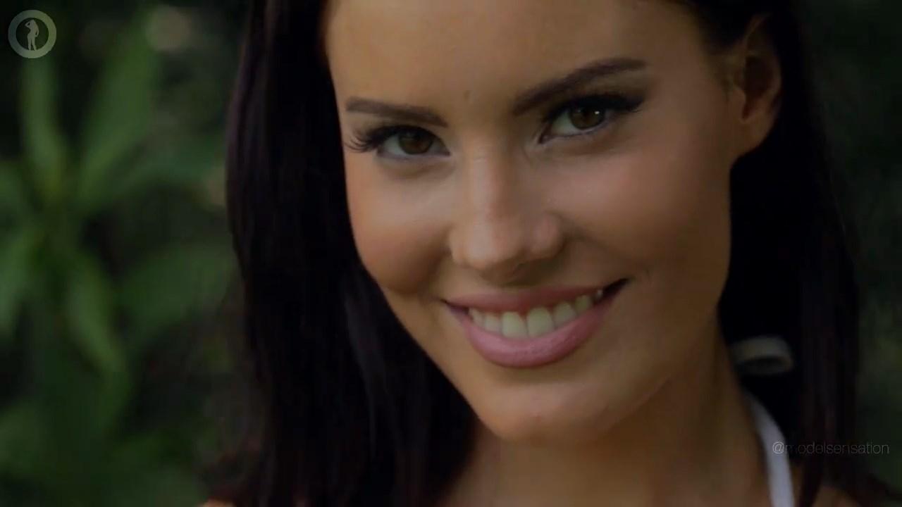 erin olash bikini photoshoot video leaked qmaovs influencers gonewild