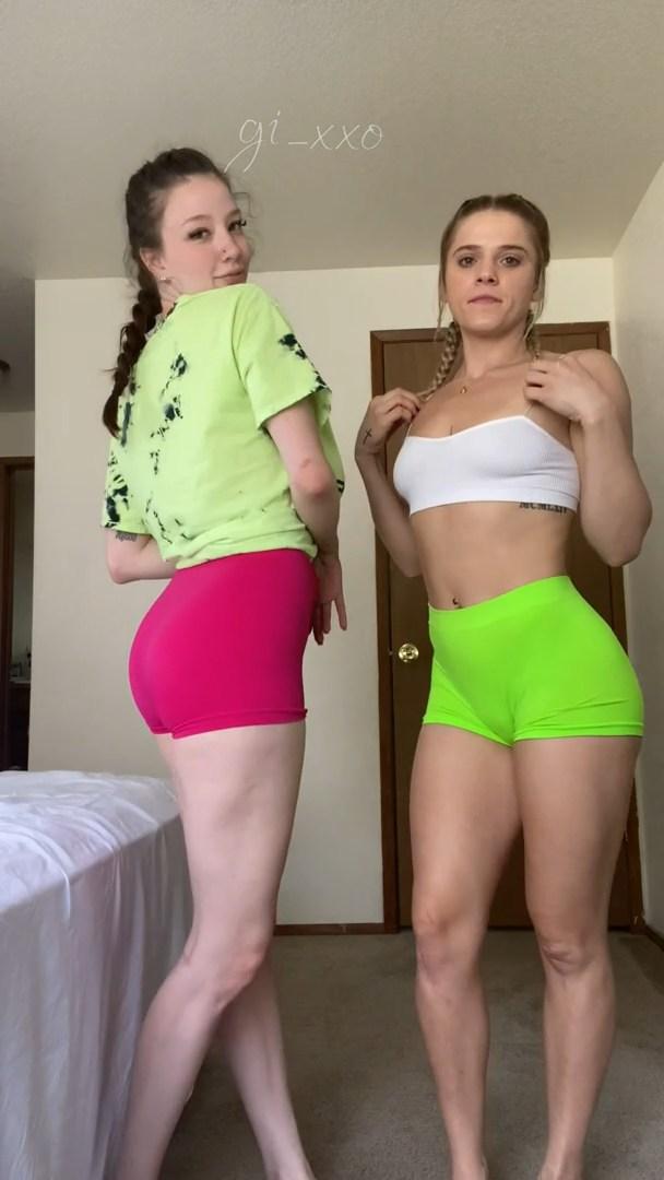 gii xoxo69 lesbian tiktok challenge onlyfans video leaked lrdqhh influencers gonewild
