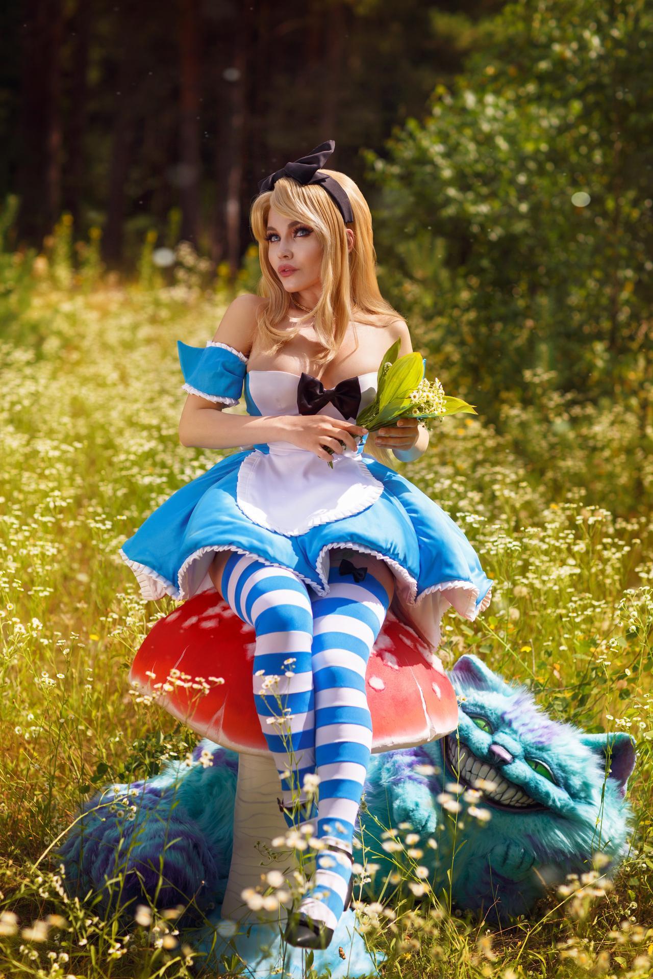 kalinka fox alice in wonderland cosplay video leaked hvcrsn influencers gonewild