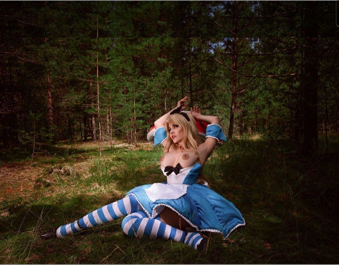 kalinka fox alice in wonderland cosplay video leaked kpkxbi influencers gonewild