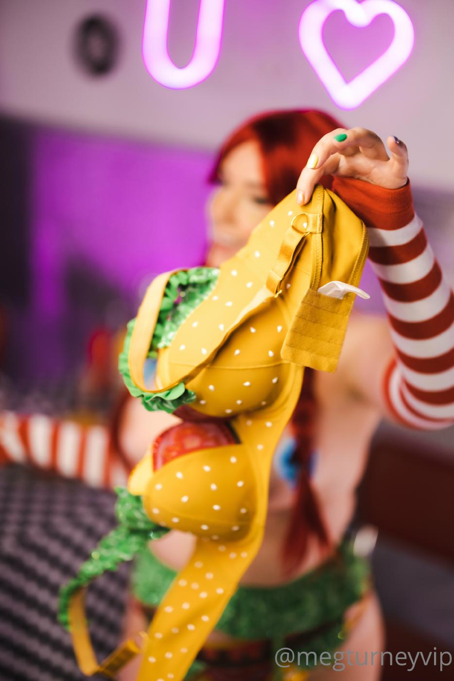 meg turney wanna see these buns onlyfans set leaked pqckyo influencers gonewild