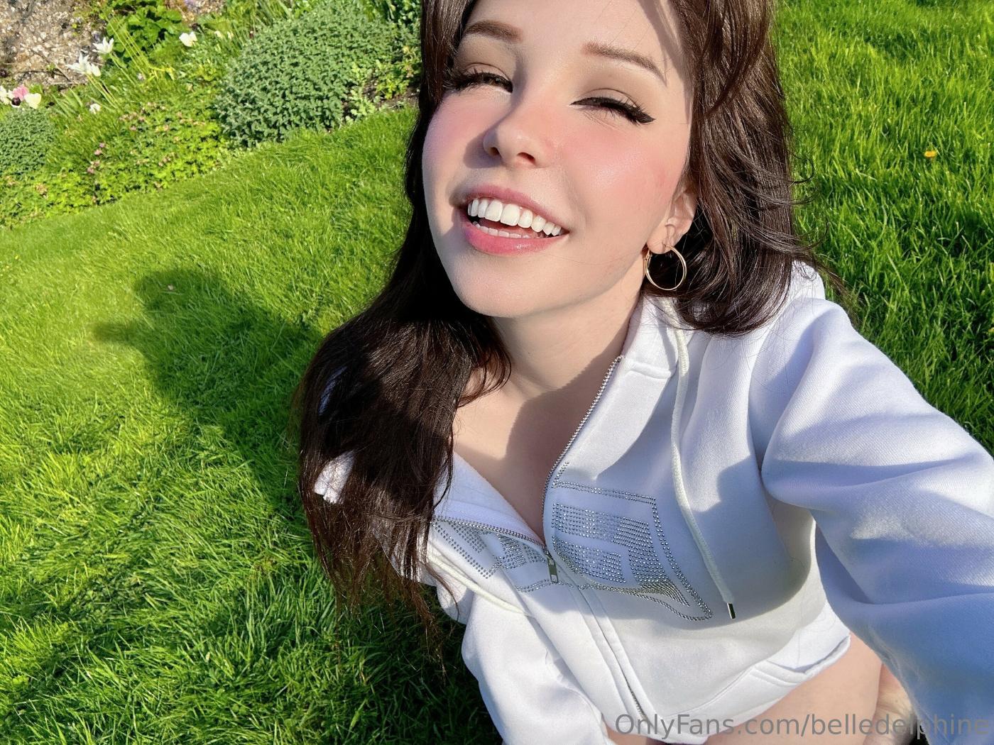 belle delphine naked in the garden onlyfans set leaked dijndz influencers gonewild