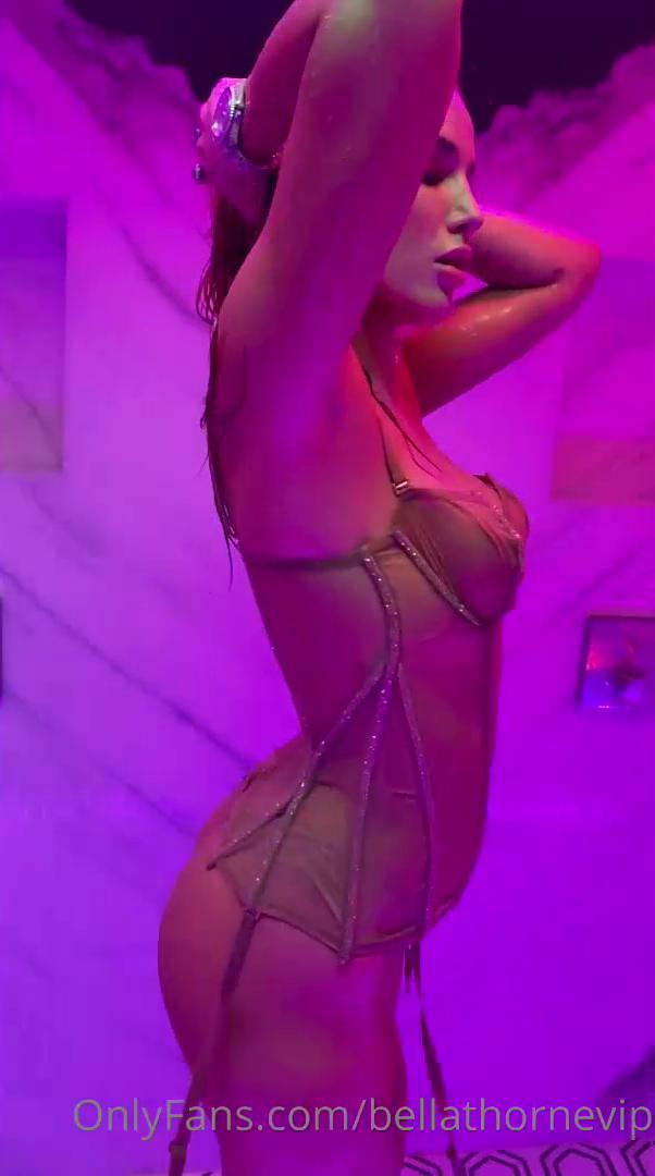 bella thorne lingerie shower onlyfans video leaked kyoofb influencers gonewild
